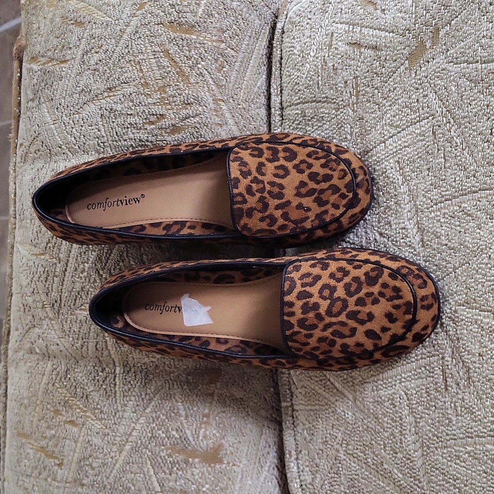 Comfortview Jemma-Flt Piped Leopard Print Low Wedge Loafers